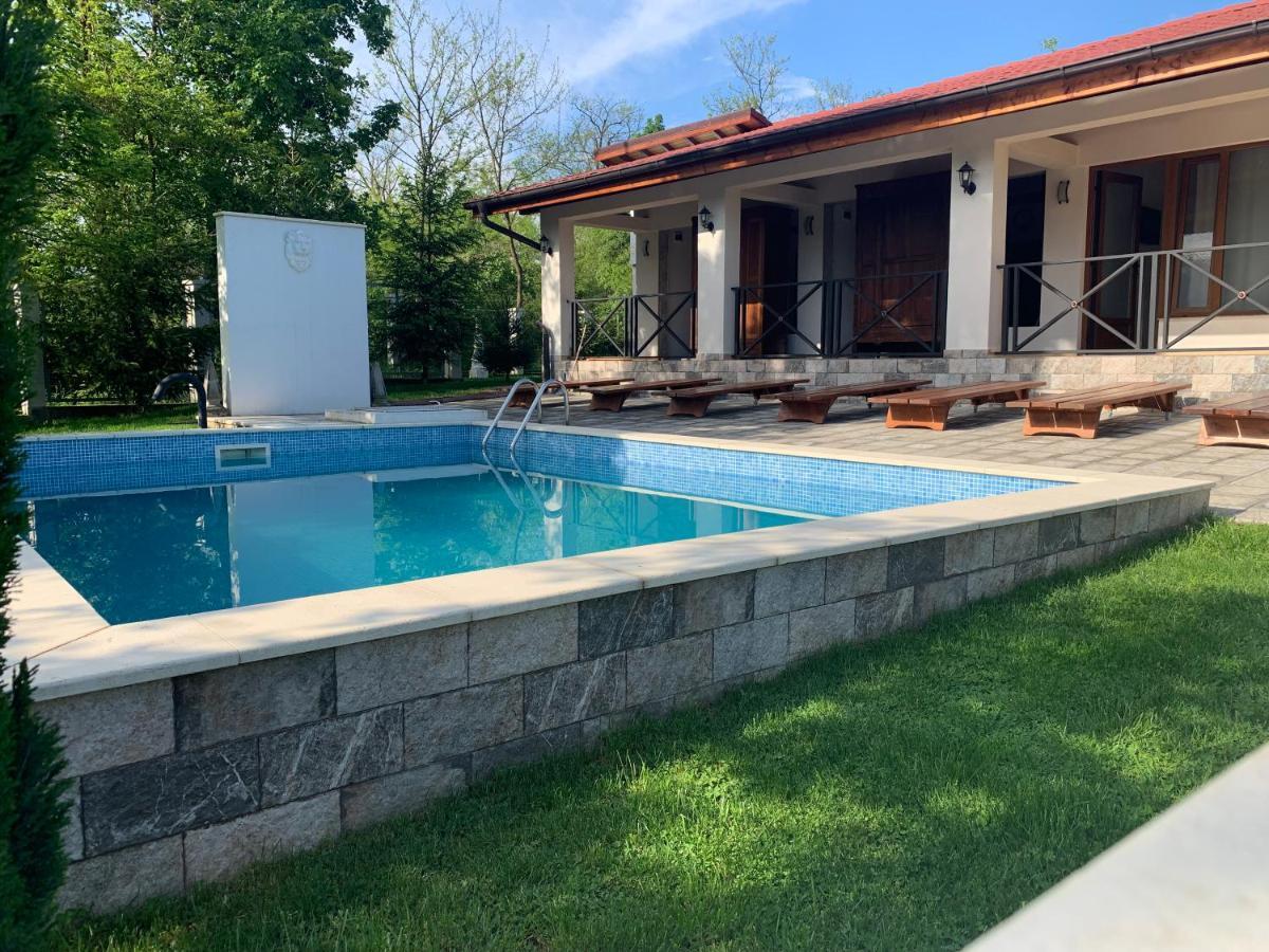 Casa Romana Ieşelniţa Esterno foto