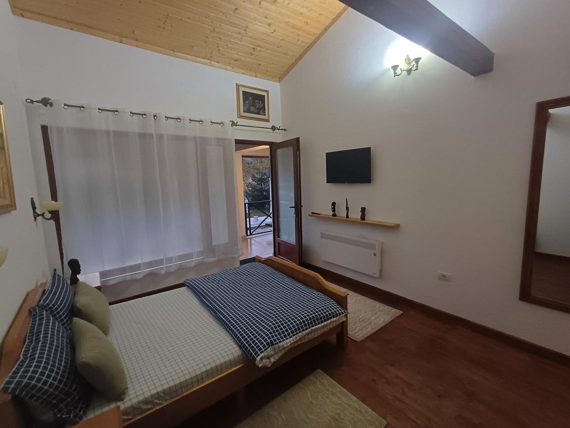 Casa Romana Ieşelniţa Esterno foto