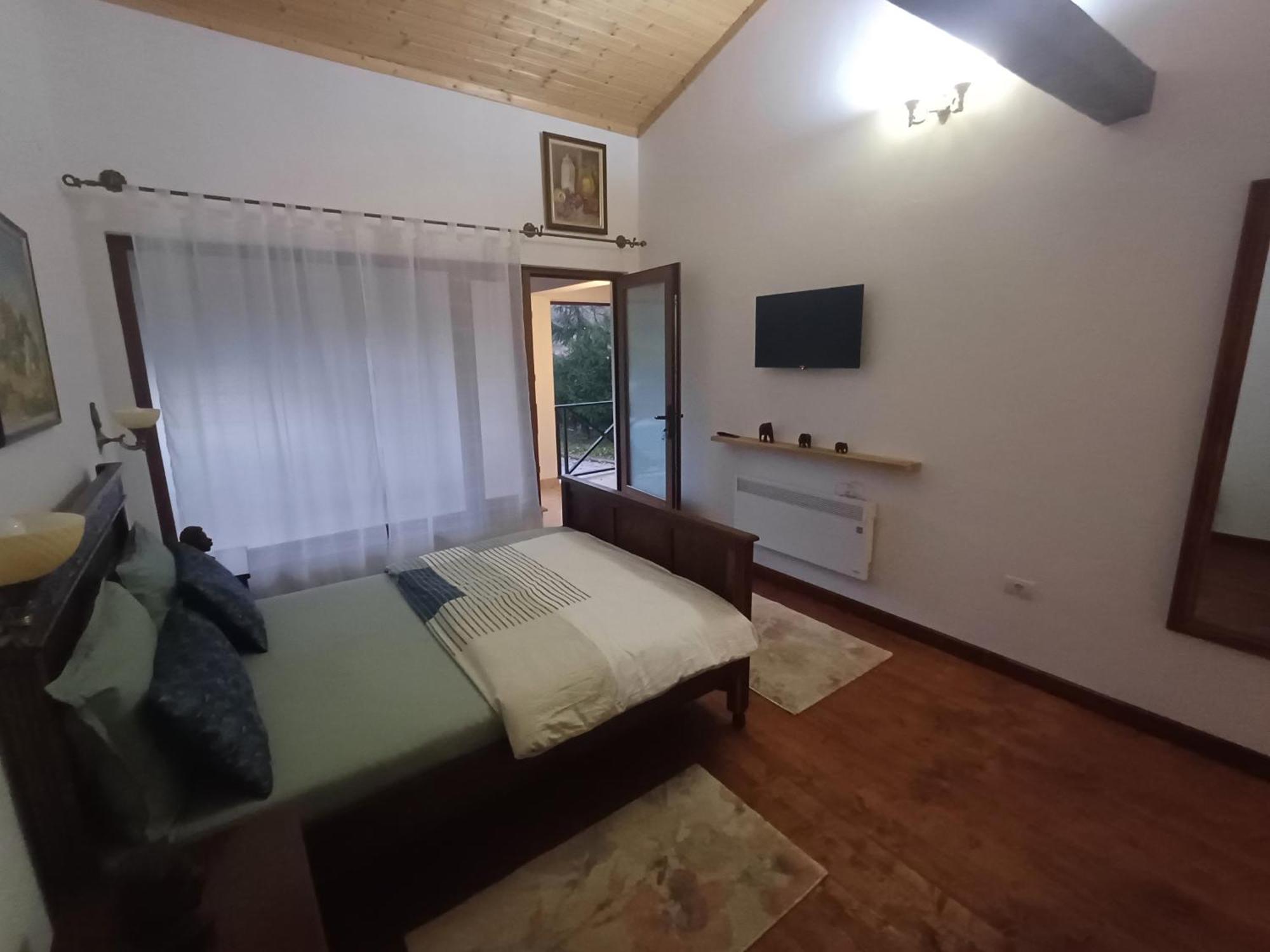 Casa Romana Ieşelniţa Esterno foto